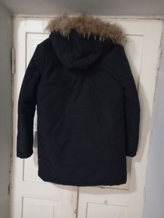 Продаётся Теплая и удобная куртка пуховик