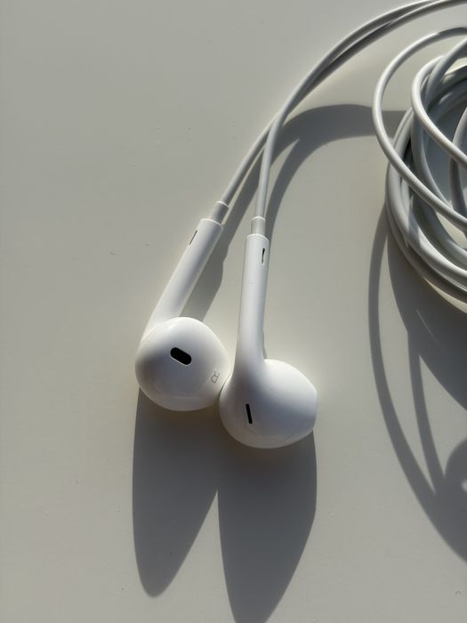 Căști cu fir EarPods Apple pentru iPhone cu lightning