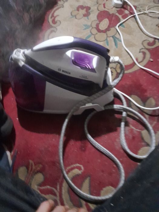 Утюг паровой, стационарный.