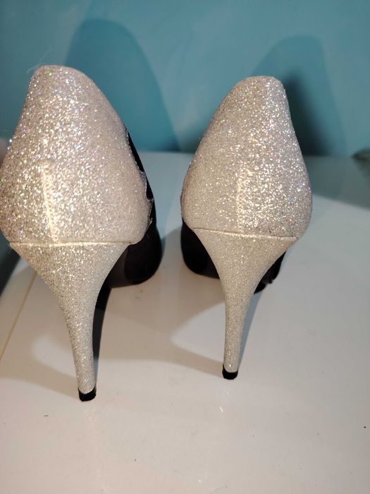 Дамски официални обувки нови