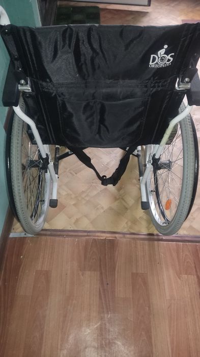 Продам инвалидную коляску silver 350