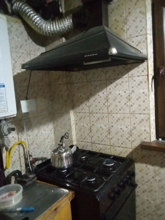 Срочно!!Тўрт хонали квартира сотилади.