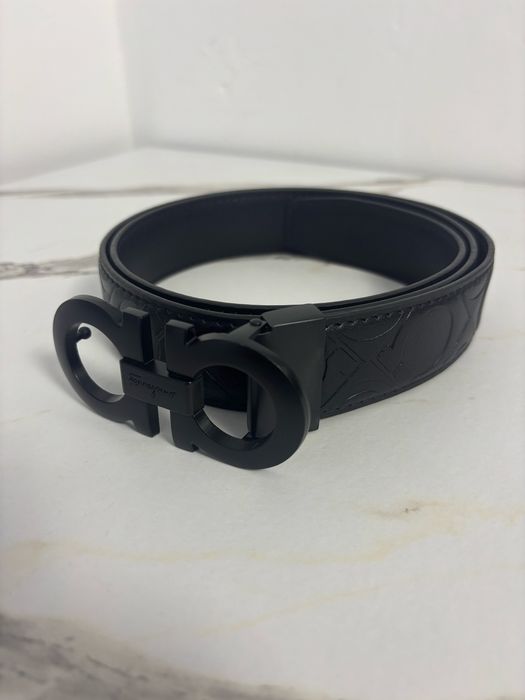 Curea Ferragamo Neagra