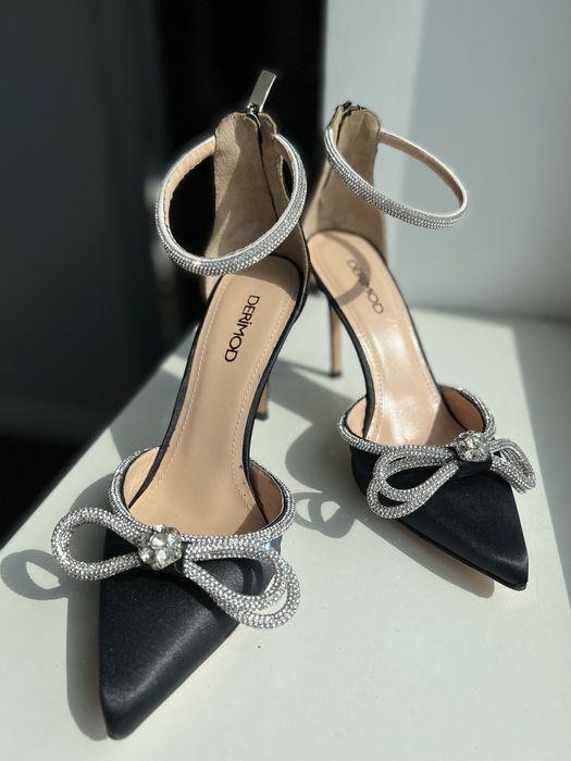 Новые шикарные босоножки в стиле Mach&Mach