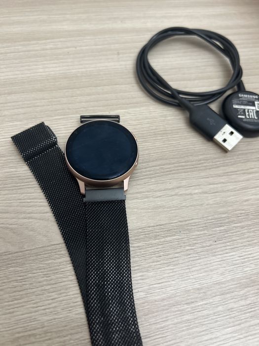 Часы Samsung Galaxy Watch