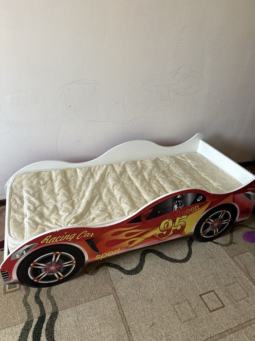 Детские кровати. 2 штуки.