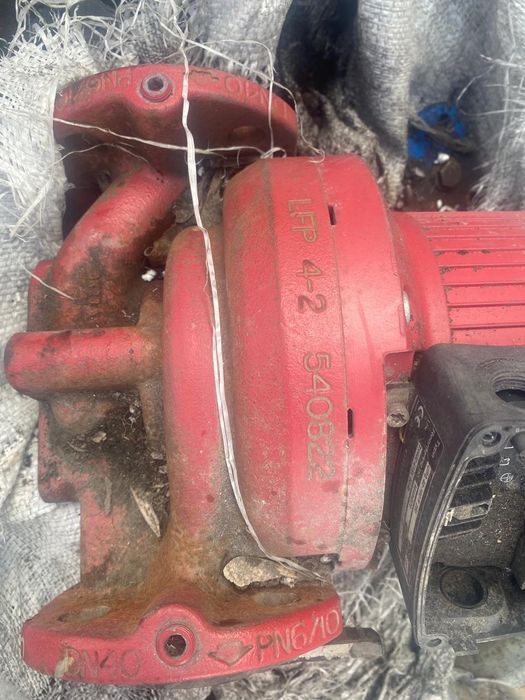 Циркуляционный насос Grundfos 40-180F