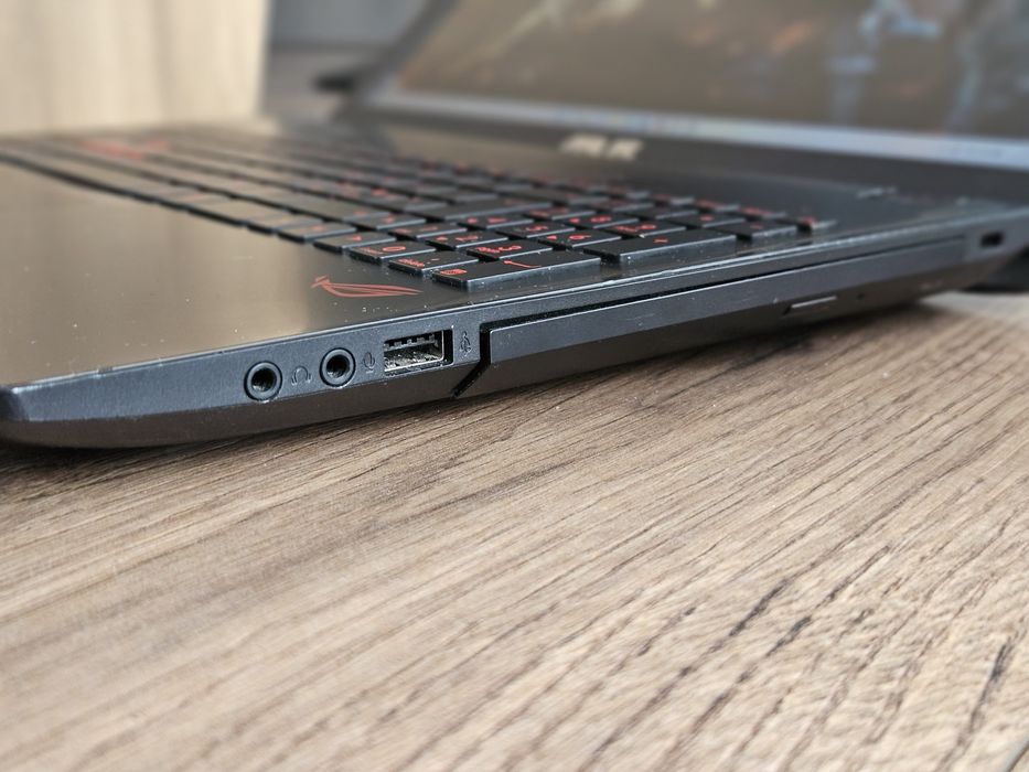 Laptop Gaming Asus ROG Intel i7 6th 16 GB DDR4, SSD 256GB, GTX 960 4GB