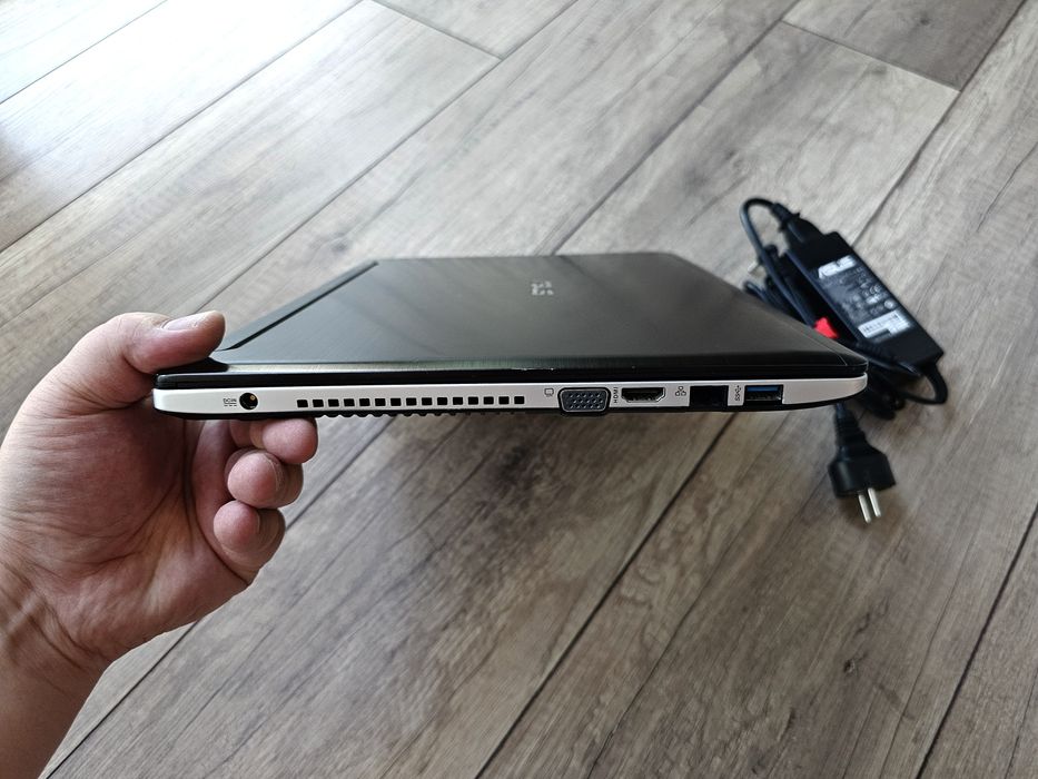 ASUS Intel® Core™ 17 / NVIDIA GeForce 2GB