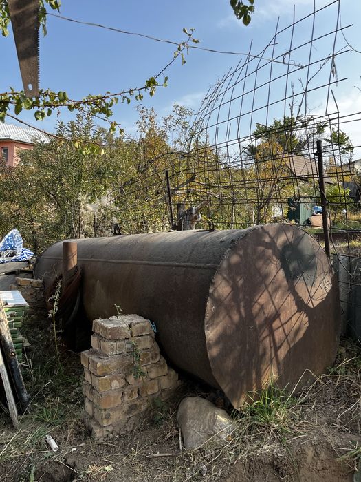 Емкость 3куб советский мощный срочно