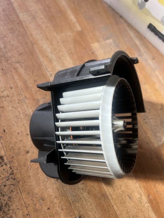 Вентилатор Ауди Q7 ………..