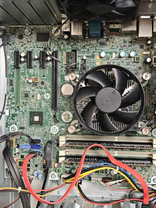 Компютър HP с Win 10