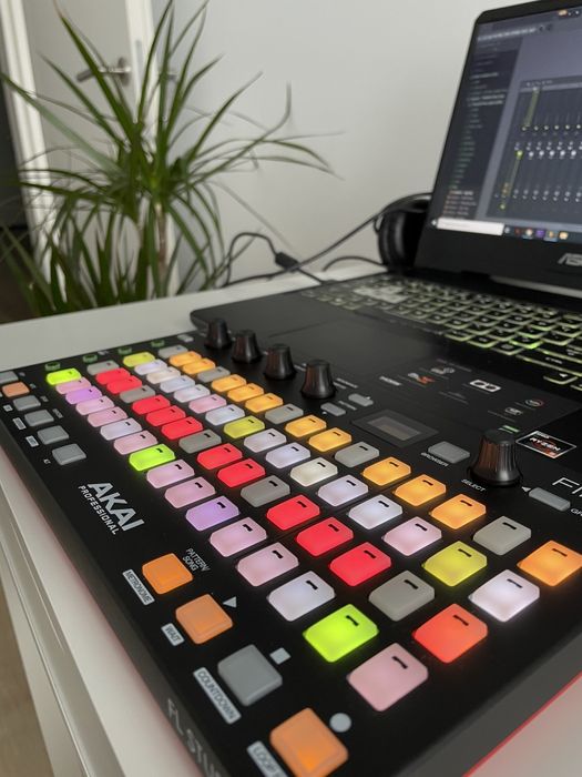 Akai Professional Fire  - FL Studio (Midi Controller)