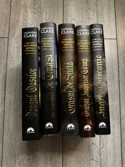 Seria Instrumente Mortale + Ingerul Mecanic- Cassandra Clare