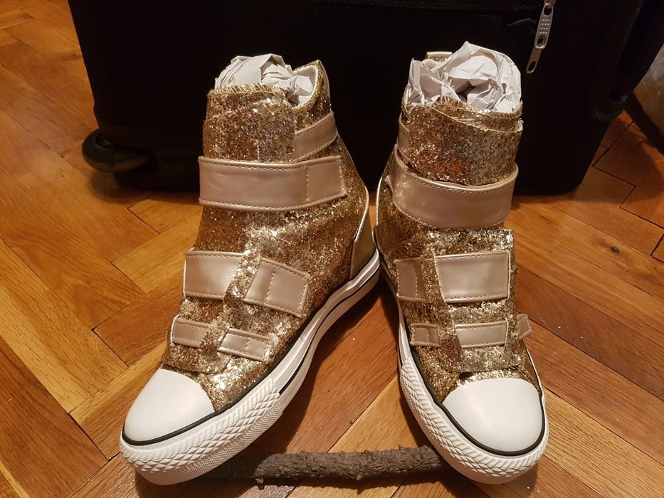 НОВИ ефектни Кецове 37/38