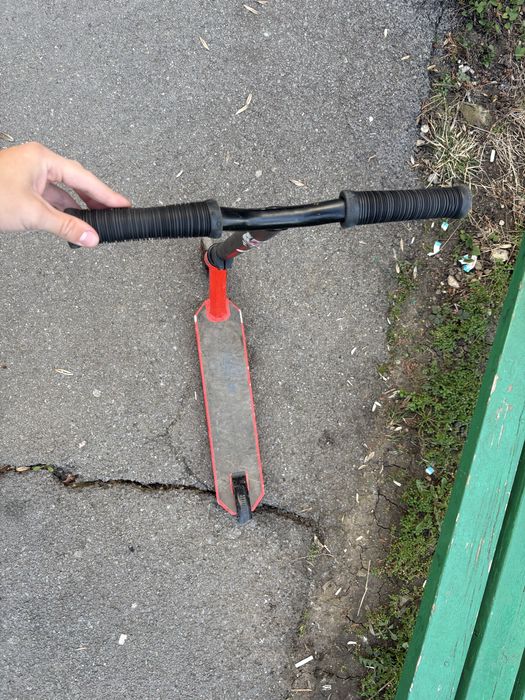 Детска тротинетка за трикове (stunt scooter)