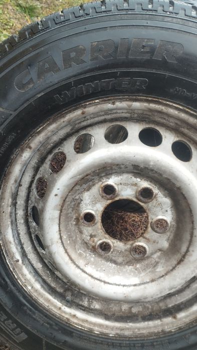 Pirelli Carrier 235/65/16 C