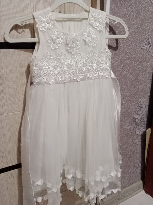 Продам новогодние платья