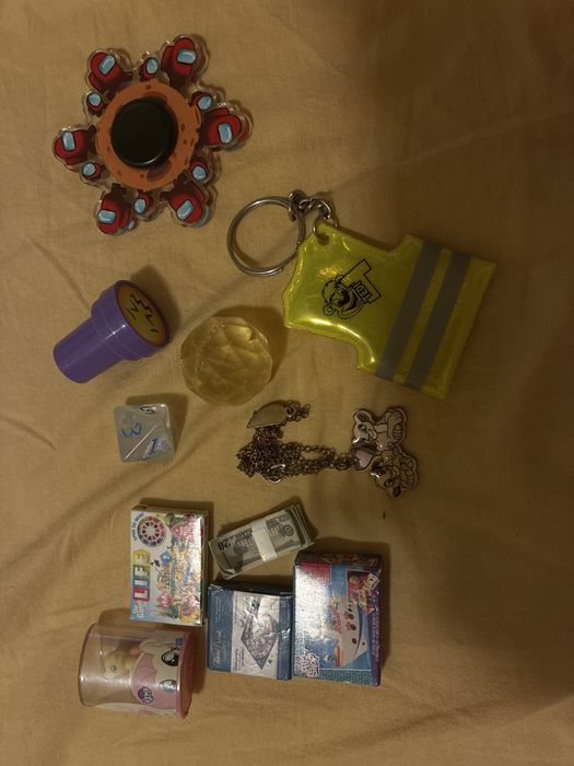 Бокс с рандъм играчки
