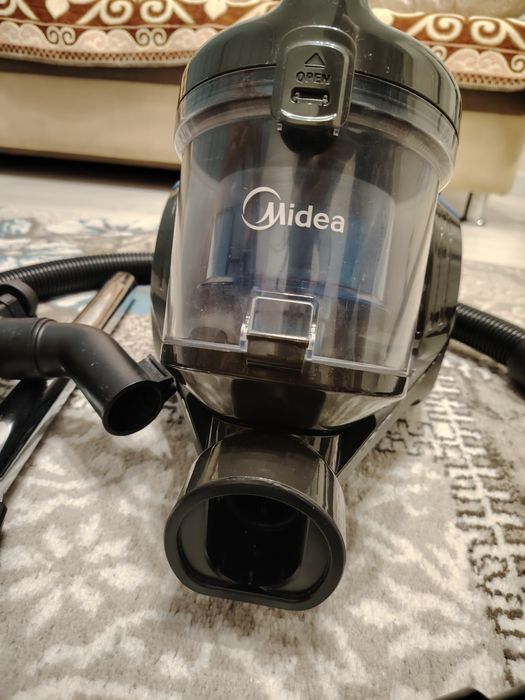 Пылесос Midea 15K