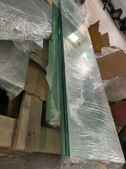 Продам стеклянные полки б/у