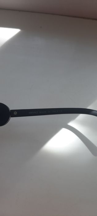 Солнцезащитные очки Versace