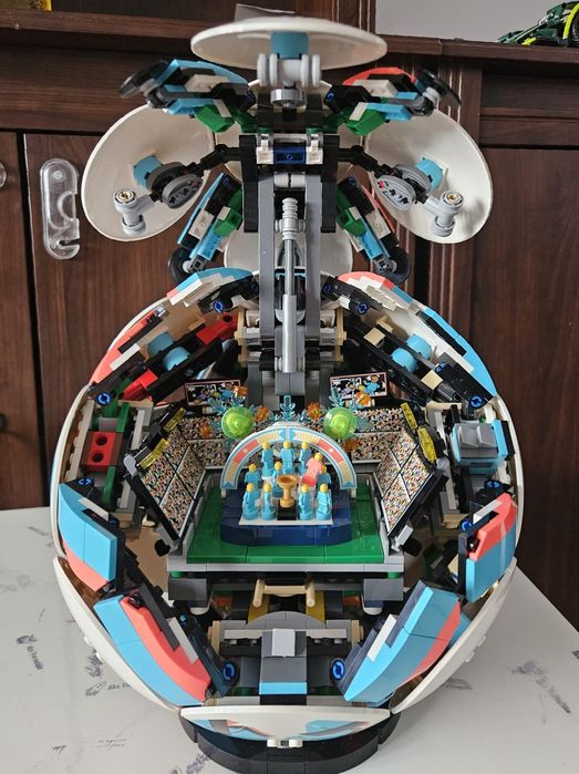 LEGO Editions: Minge de fotbal 43019, 10 ani+, 1498 piese