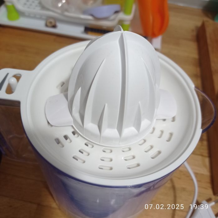 Цитрус преса swich on