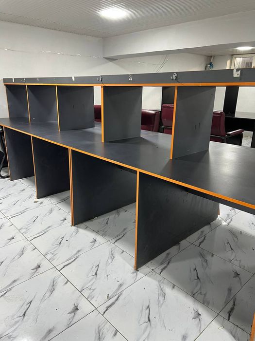 Kapyutir honaga stol  sotiladi