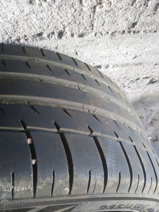 4 Шины б/у 235/45 R17