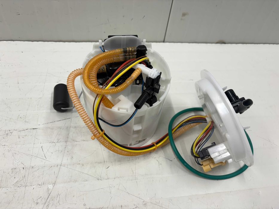 Помпа резервоар / Горивна помпа / БМВ Х5 Г05 Х6 Г06 Х7 Г07 Бензин