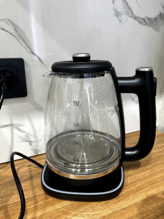 Продам электрический чайник