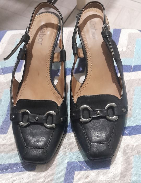 Продам кожанные туфли