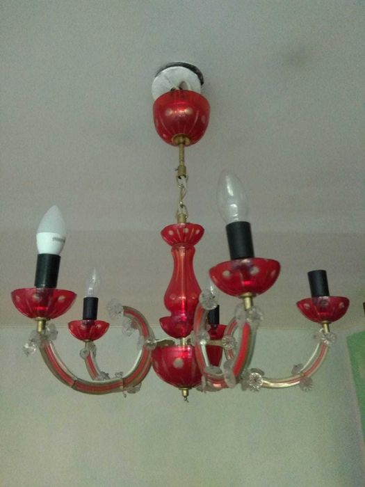 Продам люстру пятирожковую