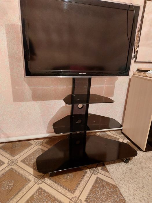 Подставка для телевизора