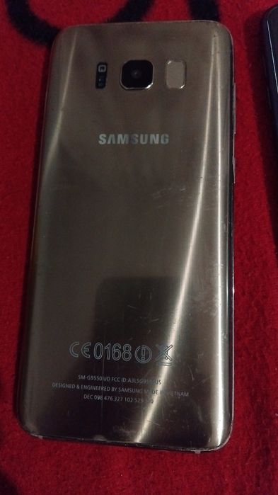 продават се мобилни телефони за части