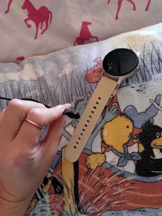 Часовник Смарт нов