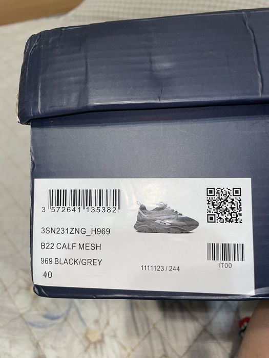 Продам christian dior b22