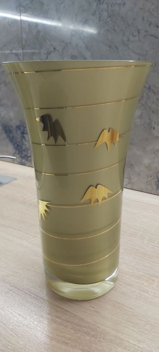 Продам вазу, салатники