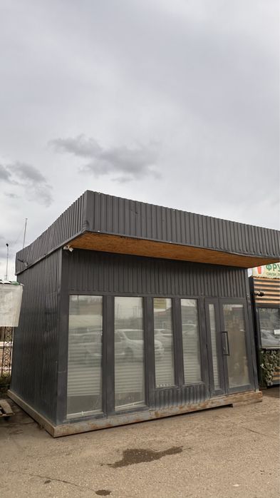 Павильон с местом