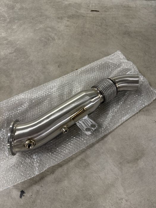 BMW  F30/G30/F22/F22/F32/F36/G11 Catless Downpipe   PLUG AND PLAY