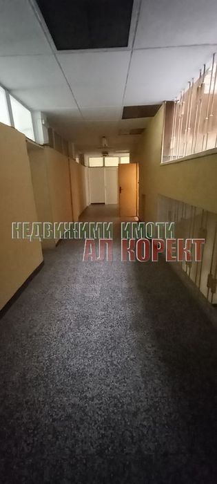 Продава се Промишлена сграда в Провадия - 1764 кв.м за 300 €/кв.м - Снимка #5