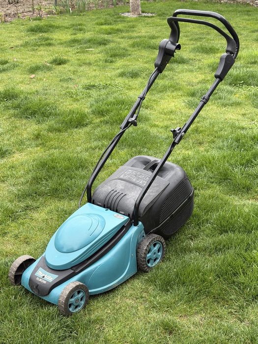 Masina de tuns iarba Makita electrica