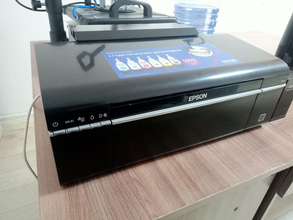Принтер L805  сатамын срочно