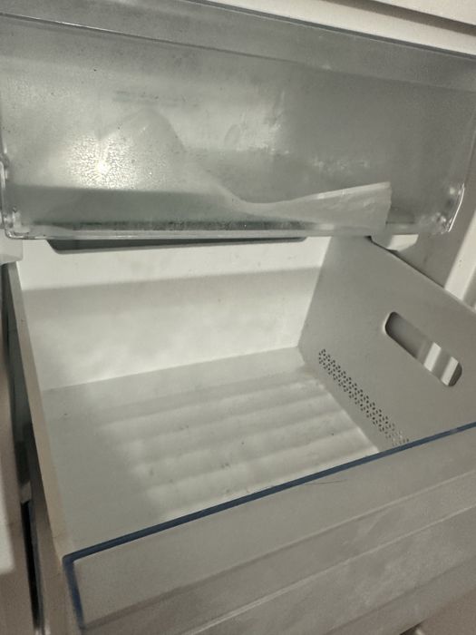 Продам морозильник