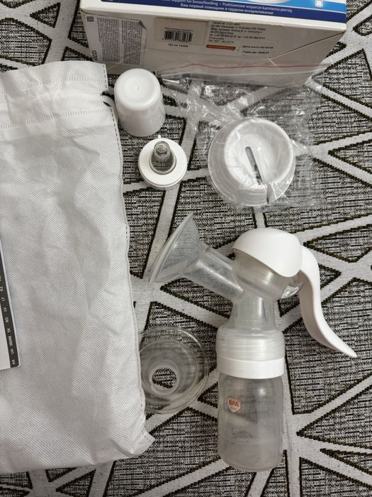 Молокоотсос ручной с бутылочкой