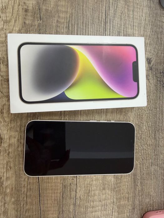 Vând iPhone 14,  128GB, complet funcțional și liber de rețea