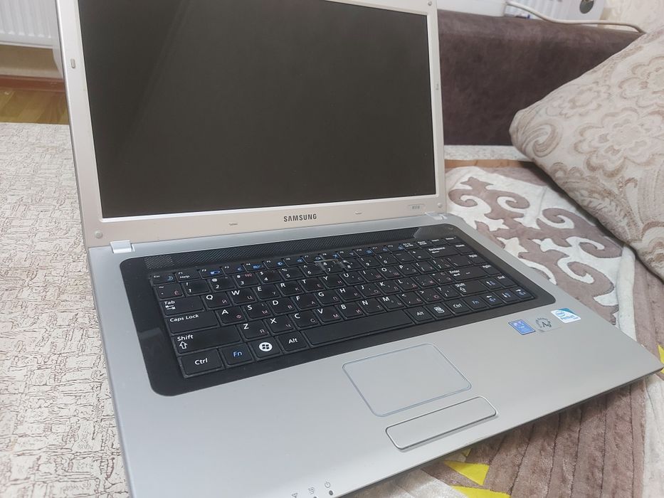 Ноутбук  самсунг R 518