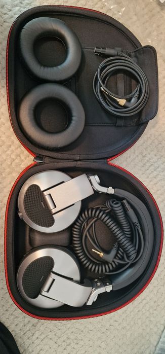 Vând casti Pioneer DJ HDJ-X10 silver