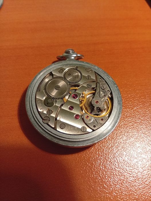 Джобен часовник Кристал